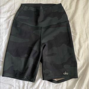 Alo biker shorts
